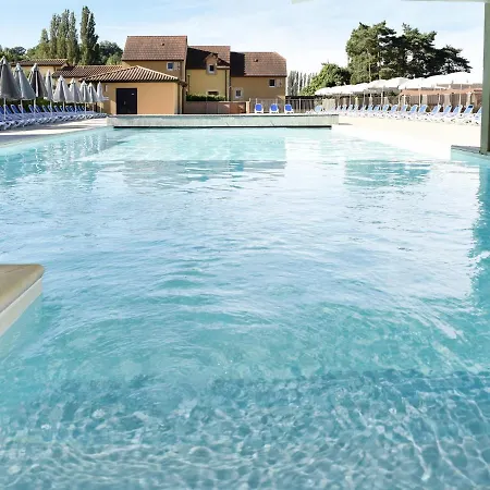 Holiday home Spacious Terraced Maisonette In Picturesque
